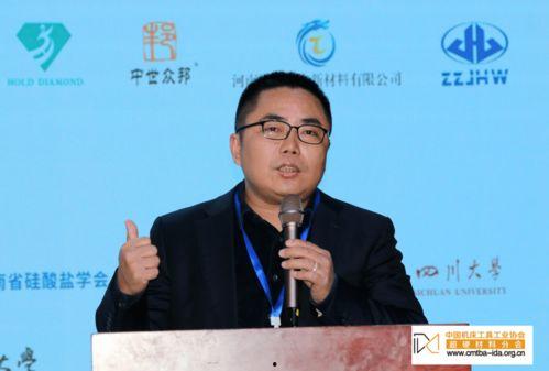 深圳网红李伟照片,镜头下的时尚生活